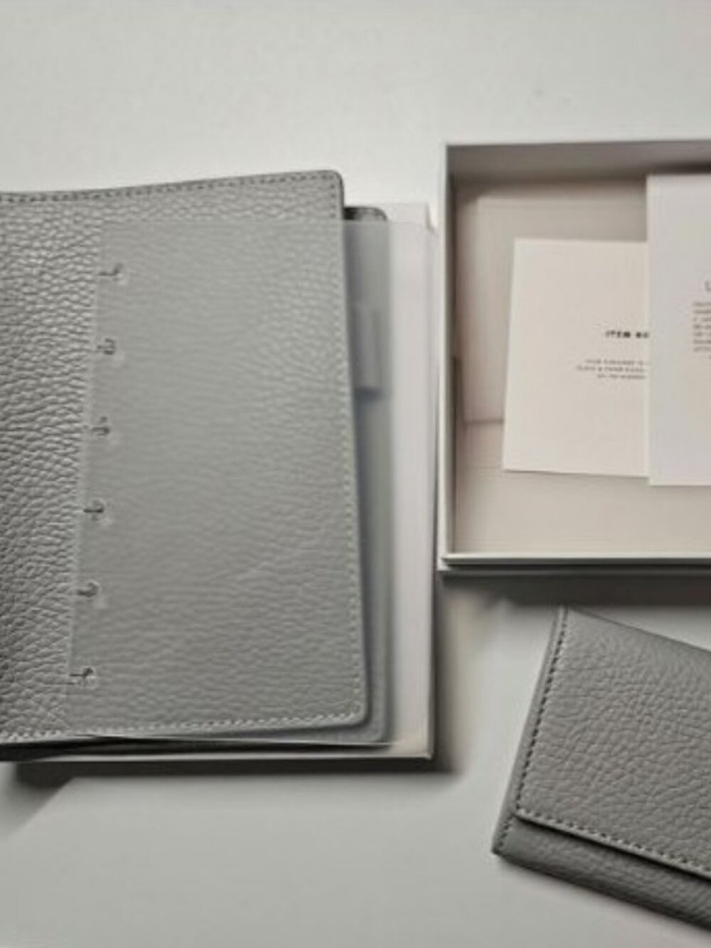 Cloth and Paper Heirloom Leather Set in Veleta (Gray)